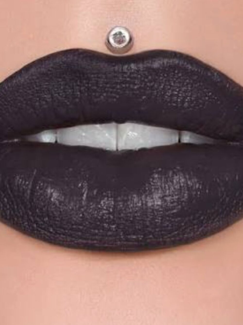 TRENCH COAT Velvet Trap Lipstick (BNIB)
